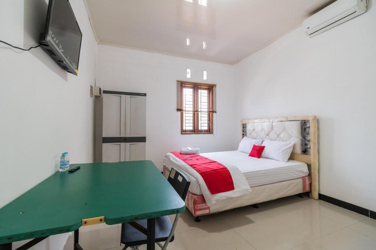 Reddoorz Near Terminal Bubulak Bogor Hotel Ngoại thất bức ảnh